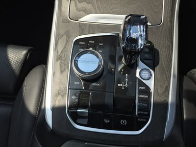 2019 BMW X7 — фото 23