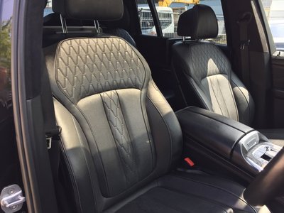 2019 BMW X7 — фото 12