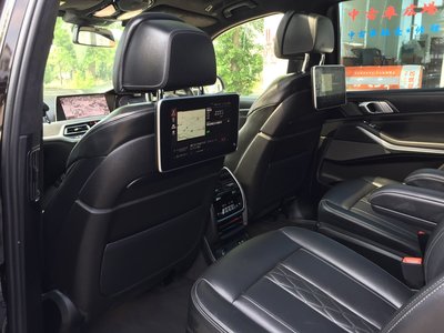2019 BMW X7 — фото 15
