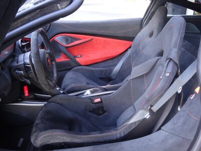صورة 2 لـ 2021 Mclaren 765LT