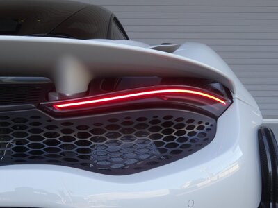 صورة 15 لـ 2021 Mclaren 765LT