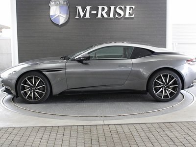 2017 Aston Martin DB11 — фото 7
