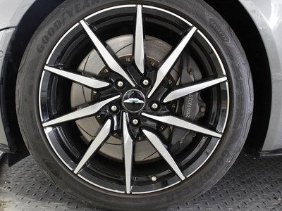 2017 Aston Martin DB11 — фото 8