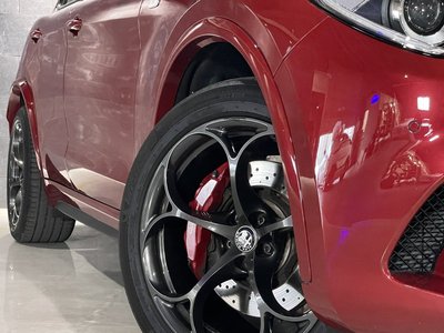 2019 ALFA Romeo STELVIO 缩略图 19