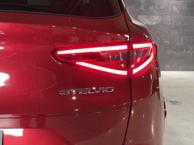 2019 ALFA Romeo STELVIO 缩略图 18