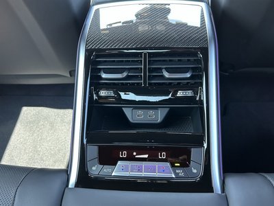 صورة 40 لـ 2020 BMW M8 GRAN COUPE