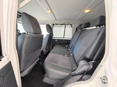 2025 Toyota LAND CRUISER 70 — фото 40
