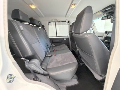 2025 Toyota LAND CRUISER 70 — фото 14