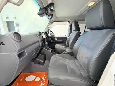 2025 Toyota LAND CRUISER 70 — фото 35