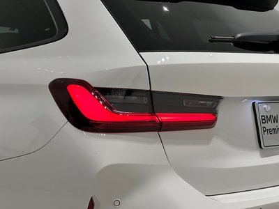 2025 BMW M3 TOURING photo 16