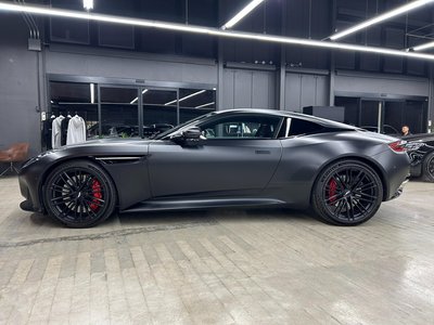 2024 Aston Martin DB12 照片 11