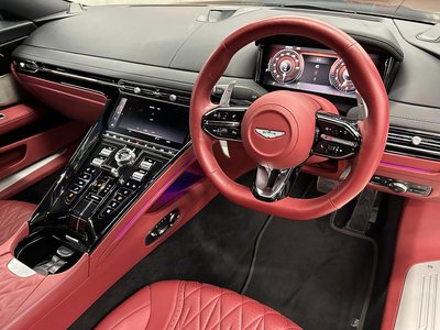 2024 Aston Martin DB12 照片 18