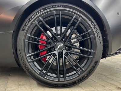 2024 Aston Martin DB12 照片 21