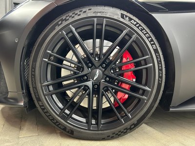 2024 Aston Martin DB12 照片 30