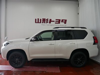 صورة 2 لـ 2023 Toyota LAND CRUISER PRADO