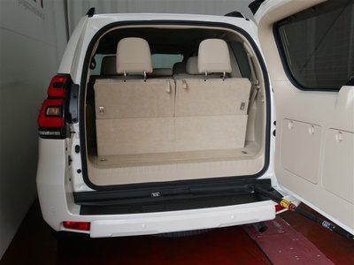 صورة 8 لـ 2023 Toyota LAND CRUISER PRADO