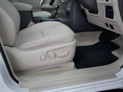 صورة 33 لـ 2023 Toyota LAND CRUISER PRADO