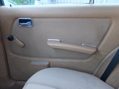 1984 Mercedes-BENZ MEDIUM-CLASS photo 12