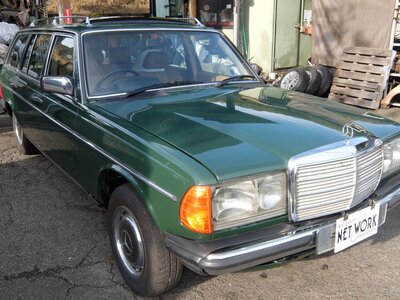 1984 Mercedes-BENZ MEDIUM-CLASS photo 1