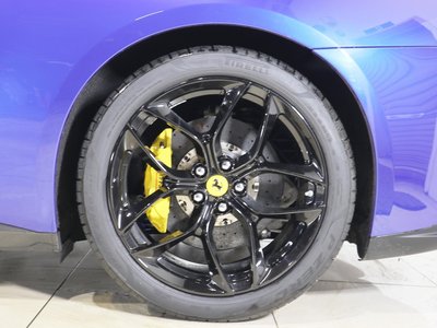2019 Ferrari GTC4 LUSSO — фото 8