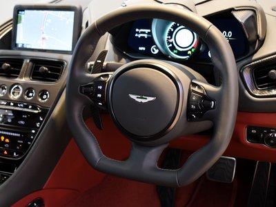 2024 Aston Martin DBS SUPERLEGGERA 照片 13