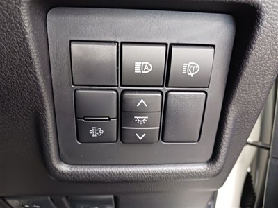 صورة 34 لـ 2023 Toyota LAND CRUISER PRADO
