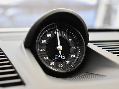 2025 Porsche 911 — миниатюра 40