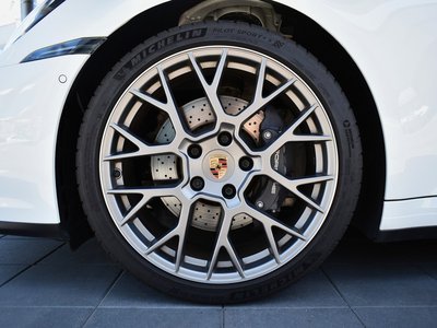 2025 Porsche 911 — миниатюра 15