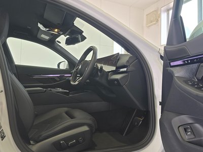 2025 BMW 5 SERIES TOURING photo 22