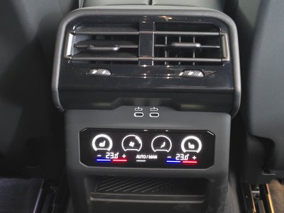 2025 BMW 5 SERIES TOURING photo 28