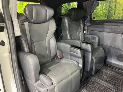 2024 Toyota ALPHARD — фото 9