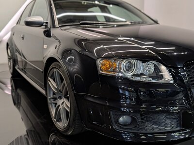 صورة 18 لـ 2007 AUDI RS4