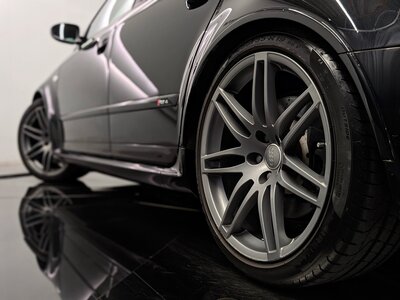 صورة 21 لـ 2007 AUDI RS4