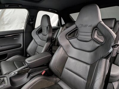 صورة 24 لـ 2007 AUDI RS4