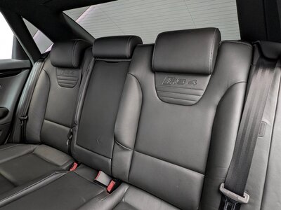 صورة 26 لـ 2007 AUDI RS4