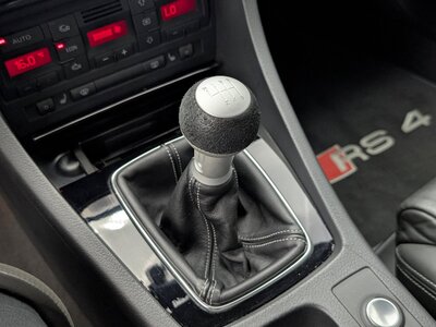 صورة 35 لـ 2007 AUDI RS4
