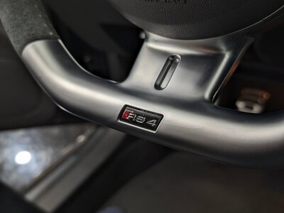صورة 48 لـ 2007 AUDI RS4