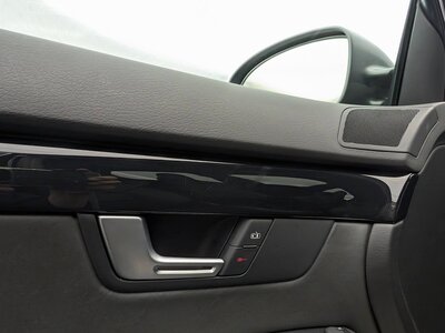 صورة 64 لـ 2007 AUDI RS4