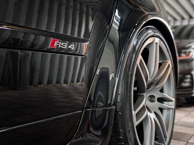 صورة 76 لـ 2007 AUDI RS4