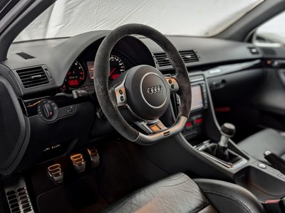 صورة 29 لـ 2007 AUDI RS4