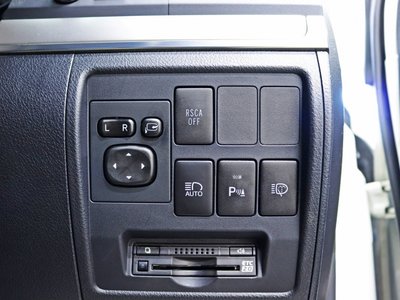 صورة 47 لـ 2017 Toyota LAND CRUISER 200