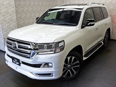 صورة 7 لـ 2017 Toyota LAND CRUISER 200