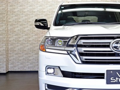 صورة 8 لـ 2017 Toyota LAND CRUISER 200