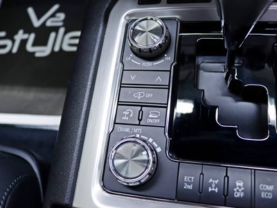 صورة 34 لـ 2017 Toyota LAND CRUISER 200