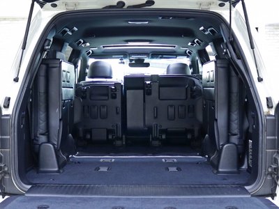 صورة 58 لـ 2017 Toyota LAND CRUISER 200