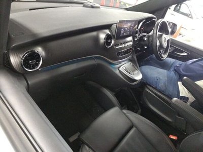 2023 Mercedes-BENZ V-CLASS — миниатюра 3