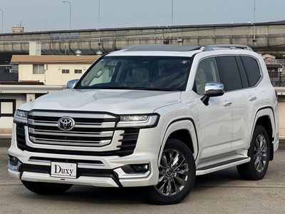 صورة 17 لـ 2025 Toyota LAND CRUISER 300