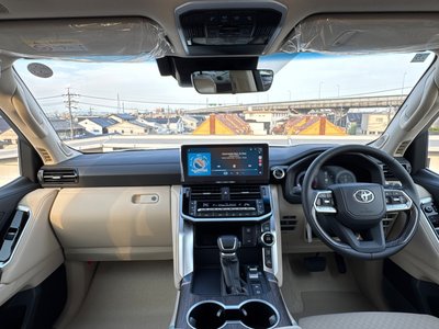 صورة 3 لـ 2025 Toyota LAND CRUISER 300