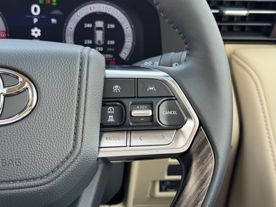 صورة 59 لـ 2025 Toyota LAND CRUISER 300