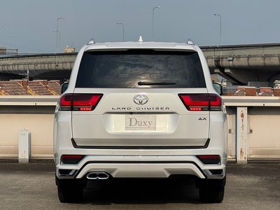 صورة 22 لـ 2025 Toyota LAND CRUISER 300